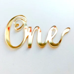 Топпер бортовой акриловый «One» (с сердечком), цвет золотой