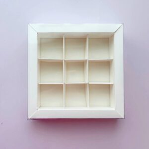 Коробка для 9 конфет с прозрачной крышкой, 15 х 15 х 3 см